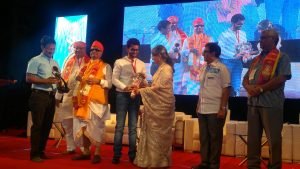 Famous actress Sharmila Tagore and TV star Dilip Joshi congratulated life-saving donors in the year 2018 in International Award Ceremony organized by Narayana Seva Sansthan in Delhi.